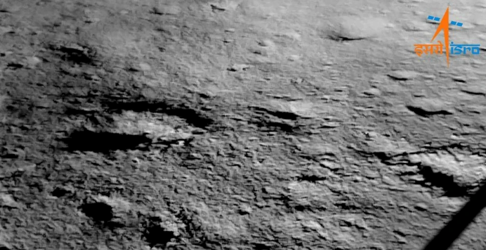 Primele imagini făcute de sonda Chandrayaan-3 a Indiei după aselenizare