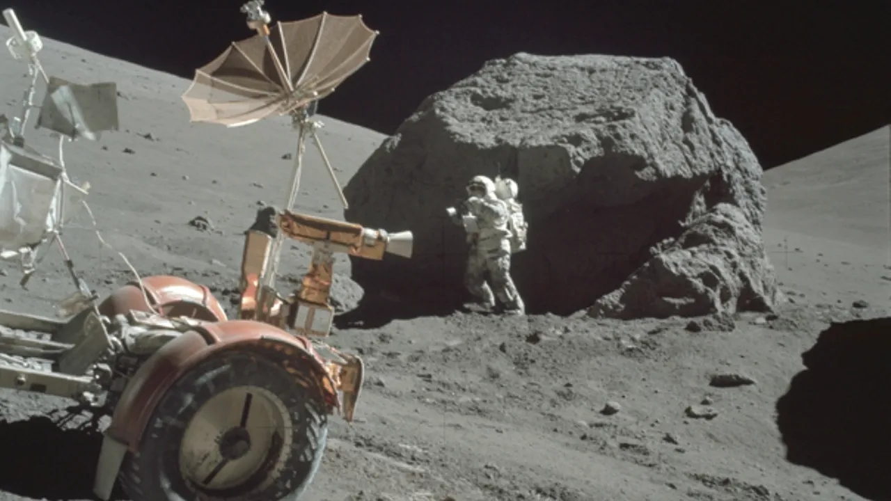 1-luna-apollo-nasa-apolloarchive-flickr 
