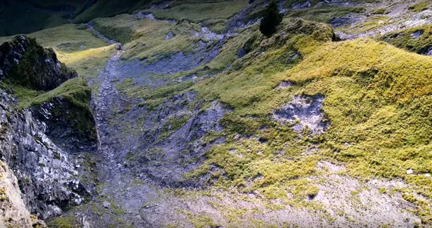 Pasarela First Cliff Walk din Elveţia, în imagini