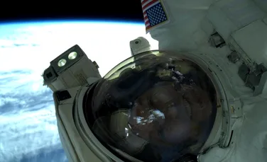 Un astronaut de pe Staţia Spaţială Internaţională a publicat primul „selfie” realizat pe orbită