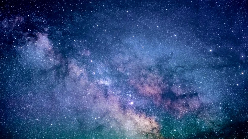 La bază, toţi oamenii ar putea fi extratereştri. Praful spaţial ar fi fost cel care a dus la apariţia vieţii de pe Terra