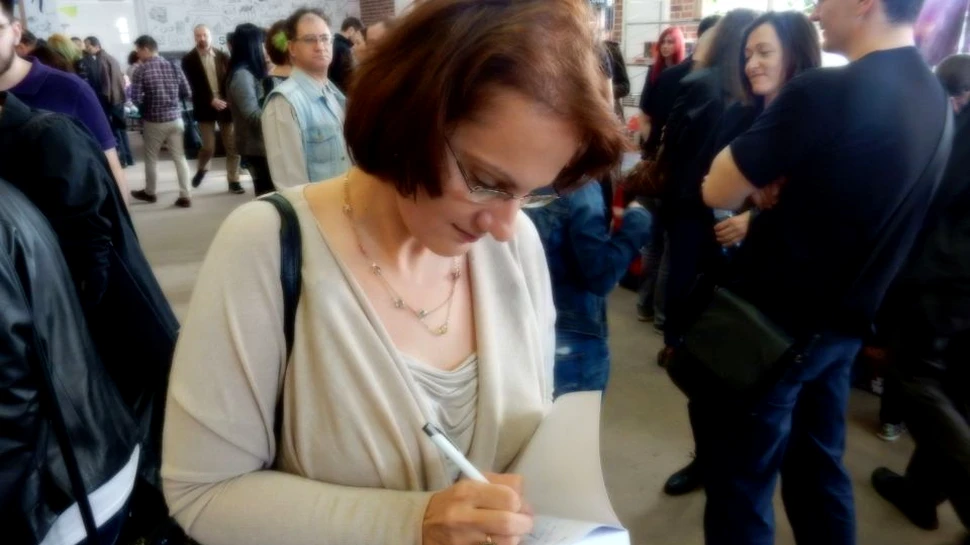 Ana Maria Negrilă, scriitoarea care s-a documentat inclusiv la NASA pentru cărţile sale SF: Încerc să extrag informaţia ştiinţifică, dar şi potenţialul literar din aceasta