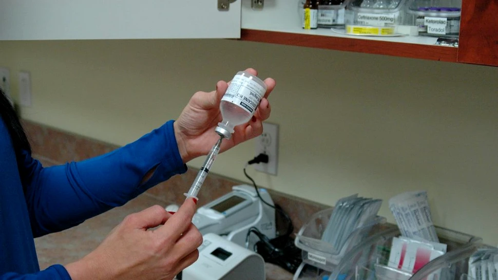 Un vaccin experimental  împotriva COVID-19 are rezultate pozitive în testele pe oameni