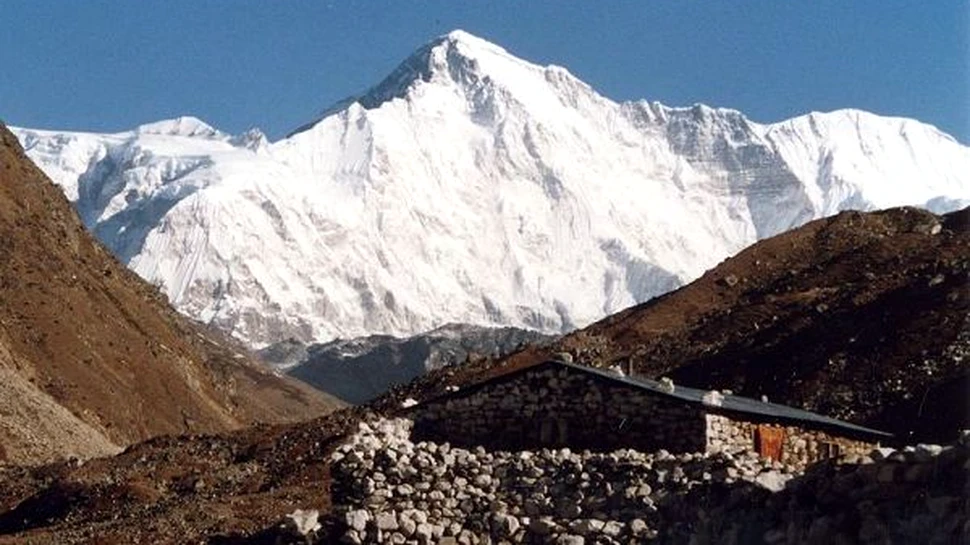 Români în Himalaya: o echipă de patru tineri alpinişti porneşte să cucerească Zeiţa de Turcoaz