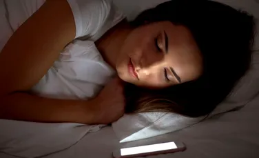 O echipă de specialişti susţine că utilizarea telefoanelor mobile în timpul nopţii afectează sănătatea. Adolescenţii sunt vizaţi în principal