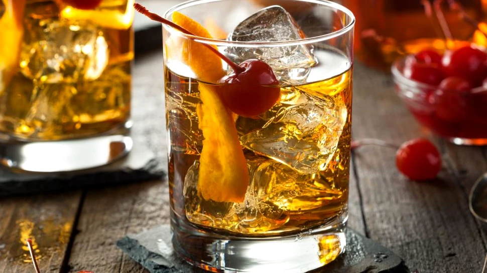 Un afacerist chinez a dorit să impresioneze: a dat 7600 de lire pe un pahar de whisky şi a aflat că e fals