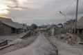Cel mai activ vulcan din Indonezia a acoperit mai multe sate cu cenușă