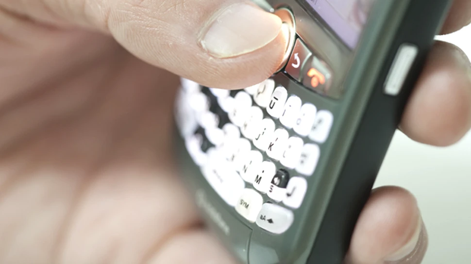 Aplicaţia care îţi arată cine te sună cu număr necunoscut