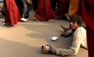 Un cerşetor din India „muncea” cu 4.000 dolari în buzunare