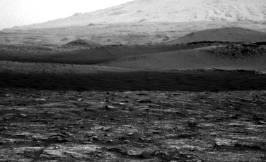 Rover-ul Curiosity al NASA a observat o siluetă fantomatică pe suprafața lui Marte. Cum este explicat fenomenul