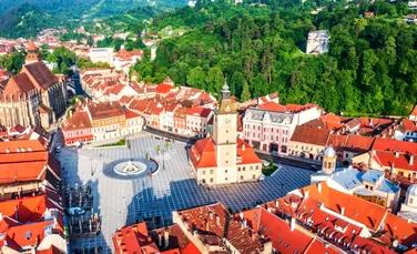 Ce pot face băncile inteligente instalate în centrul istoric din Brașov?
