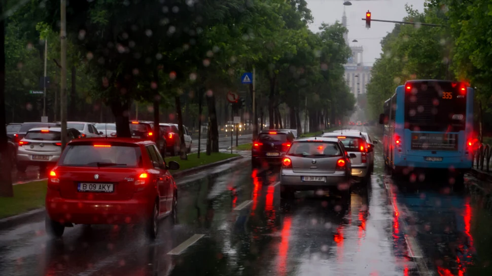 Prognoza meteo actualizată: Unde va ploua și cât de frig va fi?