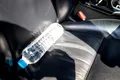 De ce o sticlă de apă lăsată în mașină poate fi periculoasă?