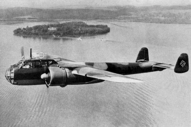 Avion de bombardament. Fotografie istorică