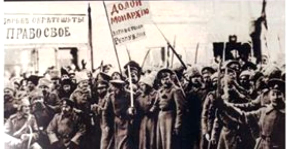 „România şi Revoluţia din Rusia (1916-1917)”, de Mihail E. Ionescu. România a dobândit, în locul unui aliat, un inamic ireductibil