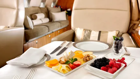 De ce experiență a avut parte un bărbat care a plătit 14.000 dolari pentru un zbor la clasa întâi