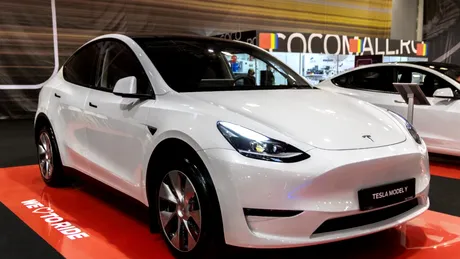 Peste 14.000 de mașini electrice Tesla, rechemate. Ce modele sunt vizate?