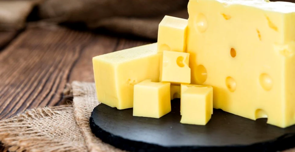De ce este bine să consumi emmentaler, brânza minune