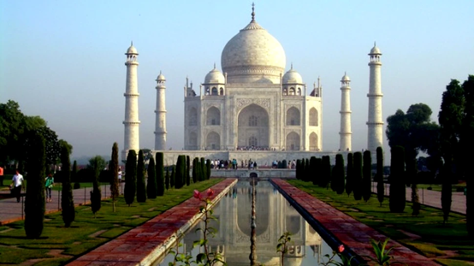 Top 10 cele mai căutate obiective turistice – FOTO