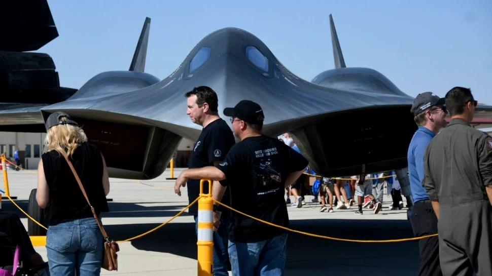 Lockheed Martin sugerează existența unor avioane mai rapide decât SR-71 Blackbird