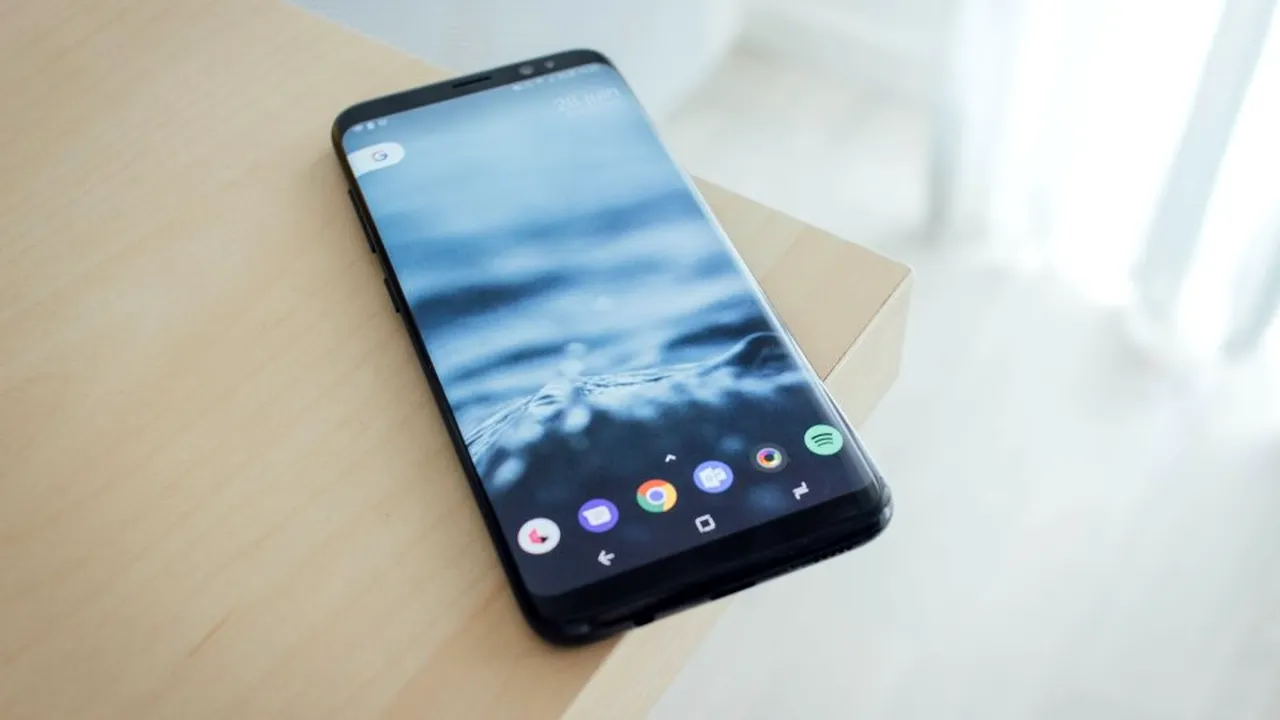 1-samsung-note-unsplash 