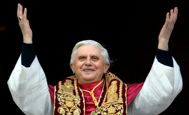 Papa Benedict al XVI-lea a murit