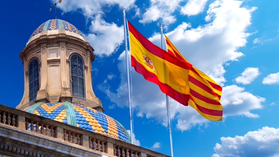 Parlamentul Cataloniei a aprobat proclamarea independenţei faţă de Spania: ”Constituim Republica Catalană ca stat independent şi suveran, democratic şi social”. Reacţia imediată a Senatului Spaniei