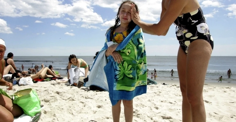 Cremele de plajă cu factor de protecţie 15 nu protejează împotriva cancerului de piele!