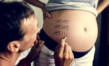 O femeie însărcinată aflată în închisoare susține că, de fapt, copilul ei nenăscut este reținut ilegal
