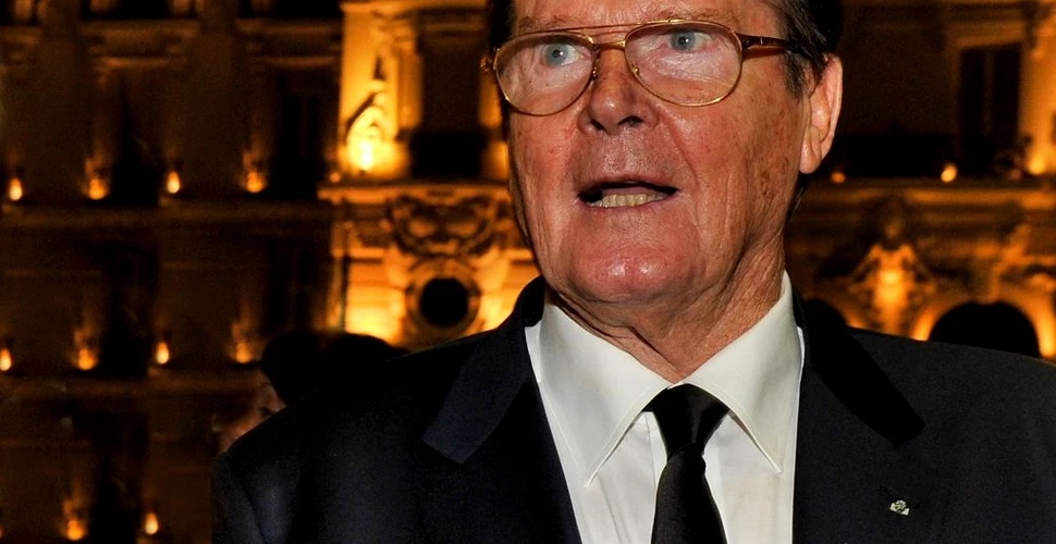 Roger Moore, actorul care l-a interpretat pe James Bond, a murit la vârsta de 89 de ani