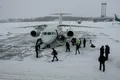 Un avion a aterizat din greșeală pe un râu înghețat din Rusia