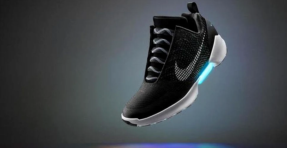 Aplicaţia Nike, echipată cu AI şi AR pentru a recunoaşte numărul de la pantofi al utilizatorului