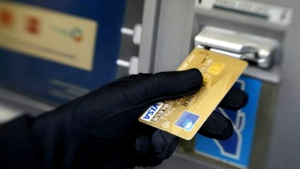 Noua metodă folosită de infractori pentru a jefui bancomate. Băncile habar nu au că au fost sparte conturile