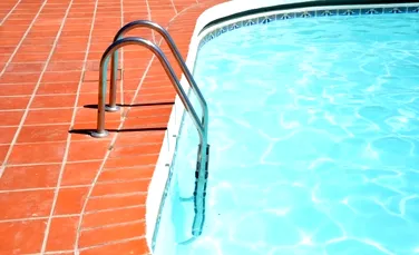 Cum te poţi proteja de clorul din piscină