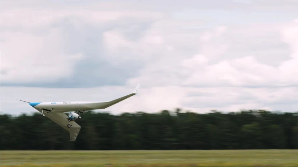 Inginerii au testat pentru prima dată un avion în care pasagerii călătoresc în aripi