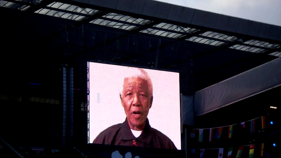 Un volum de memorii scris de Nelson Mandela va fi publicat în 2016