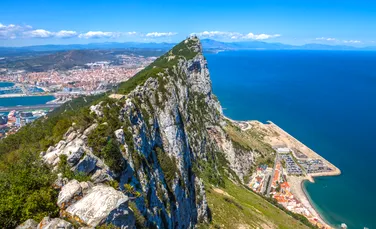 Test de cultură generală. Ce ocean și mare leagă strâmtoarea Gibraltar?