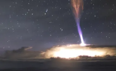 Două fenomene cerești extrem de rare, surprinse în aceeași imagine la Observatorul Gemini din Hawaii
