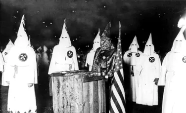 Una dintre cele mai sângeroase organizaţii care provoacă teroare de peste 150 de ani: „Ei sunt, de fapt, urmaşii maimuţelor”