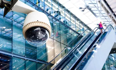 Veşti proaste pentru infractori: Fujifilm lansează camera de supraveghere care te vede de la 1 km