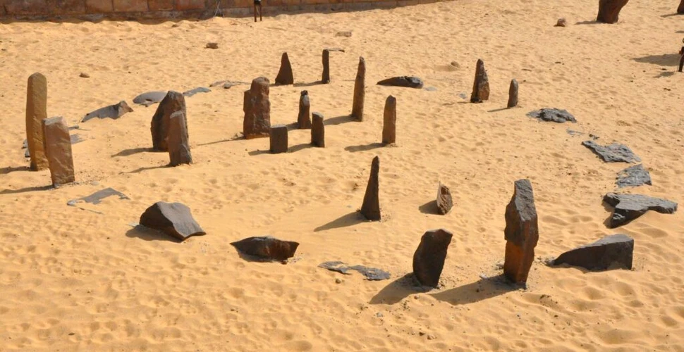 „Stonehenge-ul din Sahara” a fost construit cu mii de ani înaintea celui din Anglia