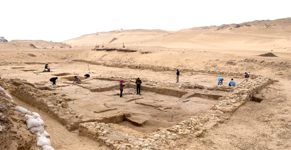 Două case vechi de 4.500 de ani au fost descoperite în apropierea piramidelor din Giza