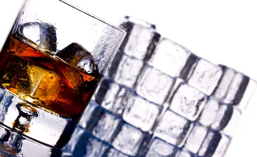 10 moduri prin care îţi poţi da seama dacă whisky-ul este contrafăcut
