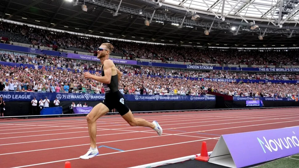 Un sportiv britanic a doborât unul dintre cele mai vechi recorduri mondiale din atletism