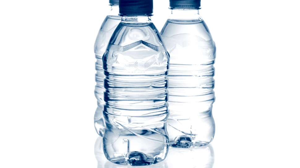 Ce trebuie să ştii despre sticlele de plastic pe care le cumperi din magazin