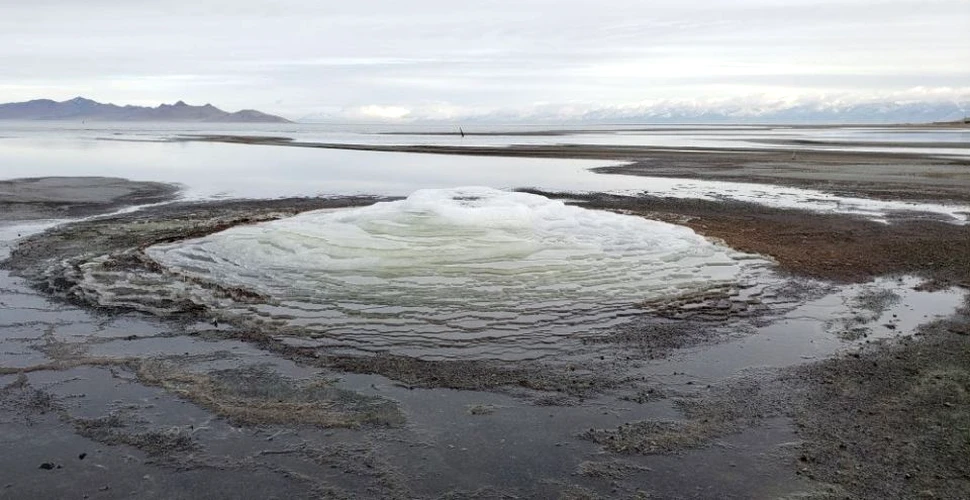 Movile ”marţiene” ciudate au apărut deasupra Marelui Lac Sărat din Utah