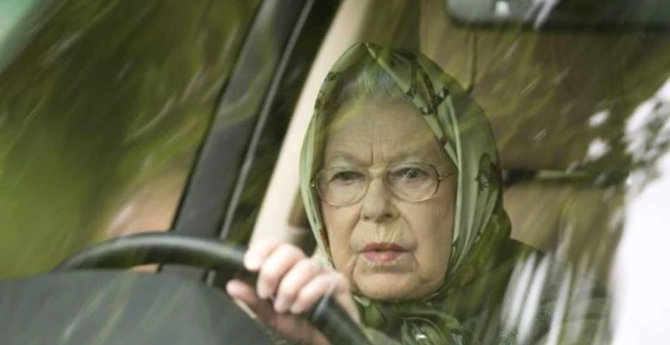 Regina Elizabeth a II-a nu mai cumpără ţinute din blană naturală