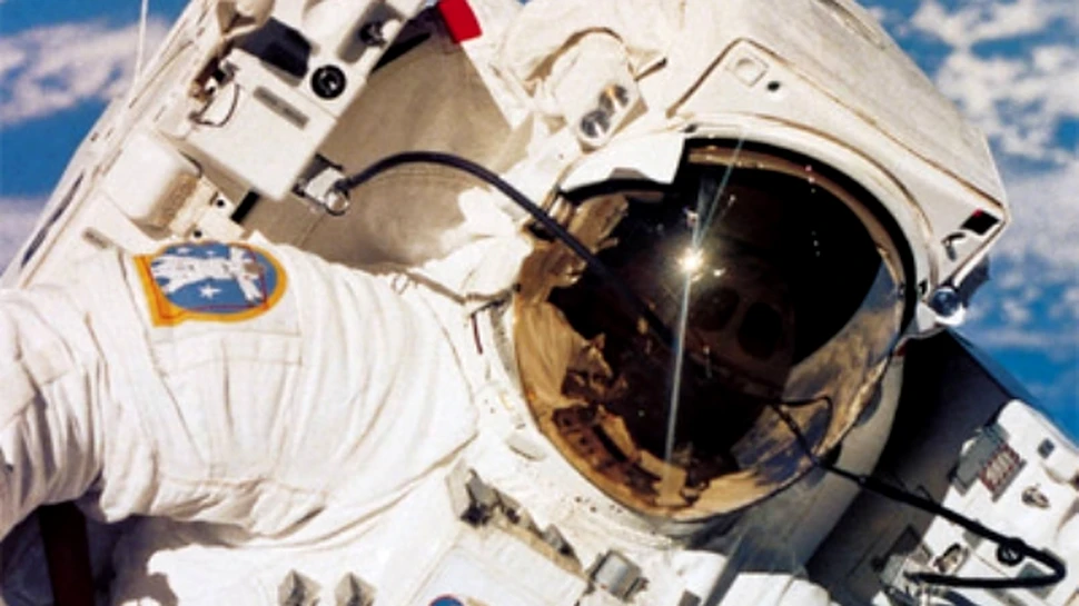 Ce ar pati in Cosmos un astronaut fara costumul de protectie?
