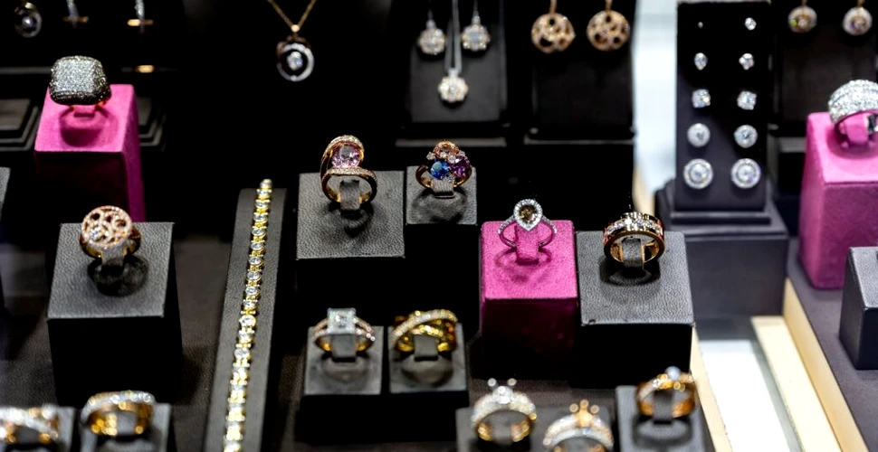 Capitala mondială a diamantelor nu mai vrea bijuterii din Rusia