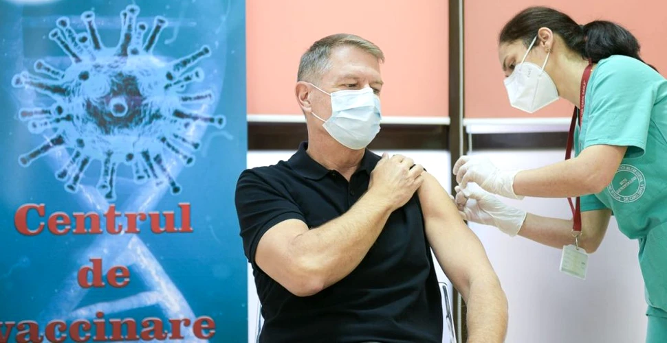 Klaus Iohannis, după ce s-a vaccinat public: „Este sigur și eficient. Recomand tuturor vaccinarea”